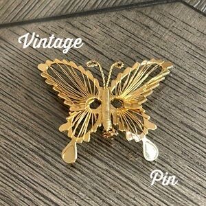Vintage Gold-tone Wire Wrapped Butterfly Pin